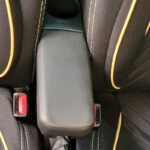 کنسول وسط MP مشکی مناسب برای اطلس و سهند اگر به دنبال یک کنسول وسط با کیفیت و طراحی شیک برای خودروی اطلس یا سهند خود هستید، کنسول وسط MP مشکی بهترین انتخاب برای شماست. این محصول با جنس مرغوب و طراحی ارگونومیک، فضای مناسبی برای نگهداری لوازم کوچک داخل خودرو فراهم می‌کند و به زیباتر شدن فضای داخلی کمک می‌کند. ویژگی‌ها: مناسب برای خودروهای اطلس و سهند رنگ مشکی با طراحی زیبا و ساده جنس مقاوم و بادوام نصب آسان و بدون نیاز به تغییرات در ساختار خودرو فضای کافی برای قرار دادن لوازم شخصی مانند موبایل، عینک، کارت‌ها و...