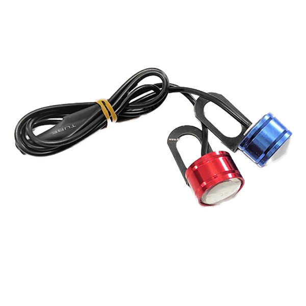 یکی از محصولاتی که در کنترل ترافیک و کاهش حوادث جاده ای موثر است ، چراغ فلاشر پلیسی می باشد. از این چراغ برای خودروهای انتظامی ، امدادی و خدماتی یا به عنوان چراغ هشدار در هنگام توقف در جاده و اتوبان ها استفاده می شود. چراغ پلیسی شیپوری را میتوانید در هر قسمتی از خودرو مانند : بالای پلاک ، جلو پنجره ، داخل آینه بغل و…. استفاده کنید. این محصول در بسته بندی دو عددی در رنگ  (قرمز ، آبی) موجود میباشد . این محصول دارای ال ای دی های پرنور به همراه پایه جهت نصب راحت میباشد .