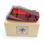 چراغ خطر عقب تارا طرح خطی جدید ( ایساکو ) روی گلگیر سمت شاگرد