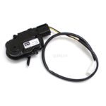 پمپ قفل درب کوییک و ساینا پایافراز - مدل دو سیم سمت راست پمپ قفل درب خودرو یکی از قطعات کلیدی در سیستم مرکزی قفل خودرو است که وظیفه باز و بسته کردن درب‌ها را به صورت اتوماتیک و هماهنگ برعهده دارد. این محصول مخصوص خودروهای کوییک و ساینا بوده و از برند معتبر پایافراز عرضه می‌شود. مدل دو سیم سمت راست این پمپ قفل، به‌گونه‌ای طراحی شده که به راحتی روی درب عقب سمت راست خودرو نصب شده و عملکرد دقیق و بدون مشکل را تضمین می‌کند. کیفیت ساخت بالا و استفاده از مواد مقاوم باعث شده تا این پمپ قفل در برابر فشار و استفاده مکرر دوام زیادی داشته باشد. ویژگی‌ها: مناسب برای خودروهای کوییک و ساینا مدل دو سیم سمت عقب راست نصب آسان و سریع کیفیت ساخت بالا و دوام طولانی عملکرد دقیق و بی‌صدا تضمین هماهنگی کامل با سیستم مرکزی قفل خودرو