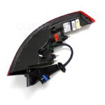 چراغ خطر عقب تارا طرح خطی جدید ( ایساکو ) روی گلگیر سمت شاگرد