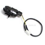 پمپ قفل درب کوییک و ساینا پایافراز - مدل دو سیم سمت راست پمپ قفل درب خودرو یکی از قطعات کلیدی در سیستم مرکزی قفل خودرو است که وظیفه باز و بسته کردن درب‌ها را به صورت اتوماتیک و هماهنگ برعهده دارد. این محصول مخصوص خودروهای کوییک و ساینا بوده و از برند معتبر پایافراز عرضه می‌شود. مدل دو سیم سمت راست این پمپ قفل، به‌گونه‌ای طراحی شده که به راحتی روی درب عقب سمت راست خودرو نصب شده و عملکرد دقیق و بدون مشکل را تضمین می‌کند. کیفیت ساخت بالا و استفاده از مواد مقاوم باعث شده تا این پمپ قفل در برابر فشار و استفاده مکرر دوام زیادی داشته باشد. ویژگی‌ها: مناسب برای خودروهای کوییک و ساینا مدل دو سیم سمت عقب راست نصب آسان و سریع کیفیت ساخت بالا و دوام طولانی عملکرد دقیق و بی‌صدا تضمین هماهنگی کامل با سیستم مرکزی قفل خودرو